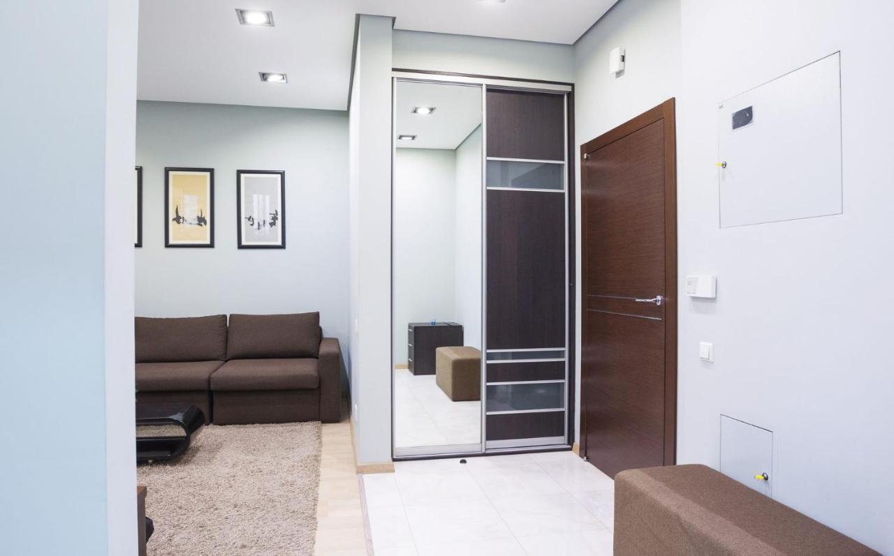 Navit Apartments With Breakfast, Near The Railway Station, The City Center And The Park Kyiv Exterior photo
